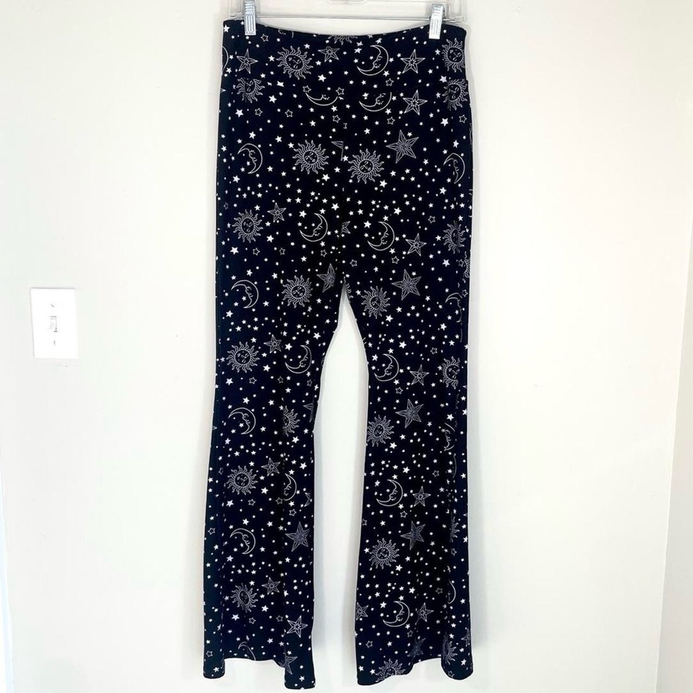 No Boundaries Celestial Moon Star Flare Leggings L (11–13) Y2K witchy astrology